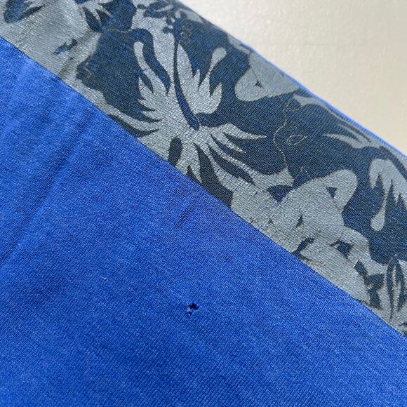 Vintage Quiksilver T-Shirt Men’s XL Blue Floral Stripe Surf Skate USA Y2K baggy - Picture 8 of 9